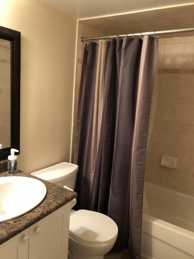 Spacious 2 Bedroom guest suite Toronto Extérieur photo