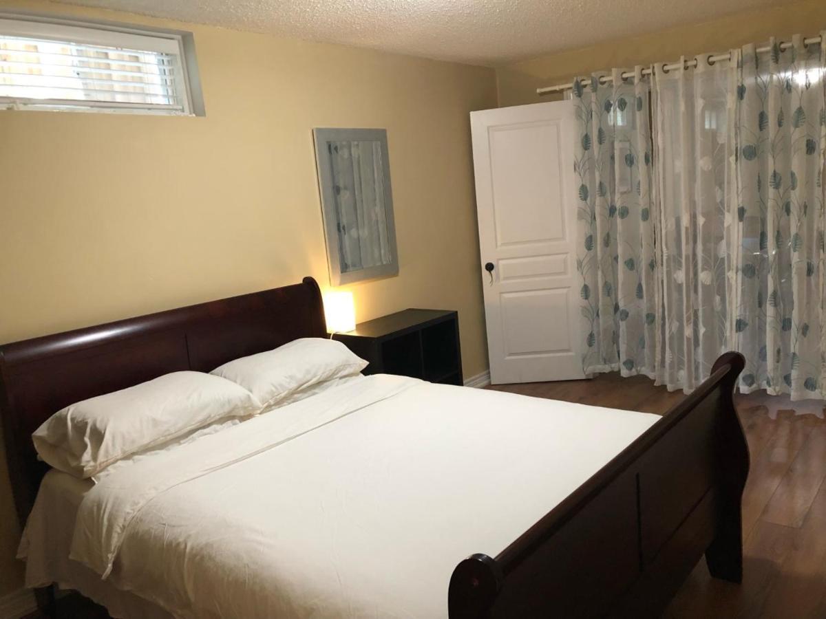 Spacious 2 Bedroom guest suite Toronto Extérieur photo