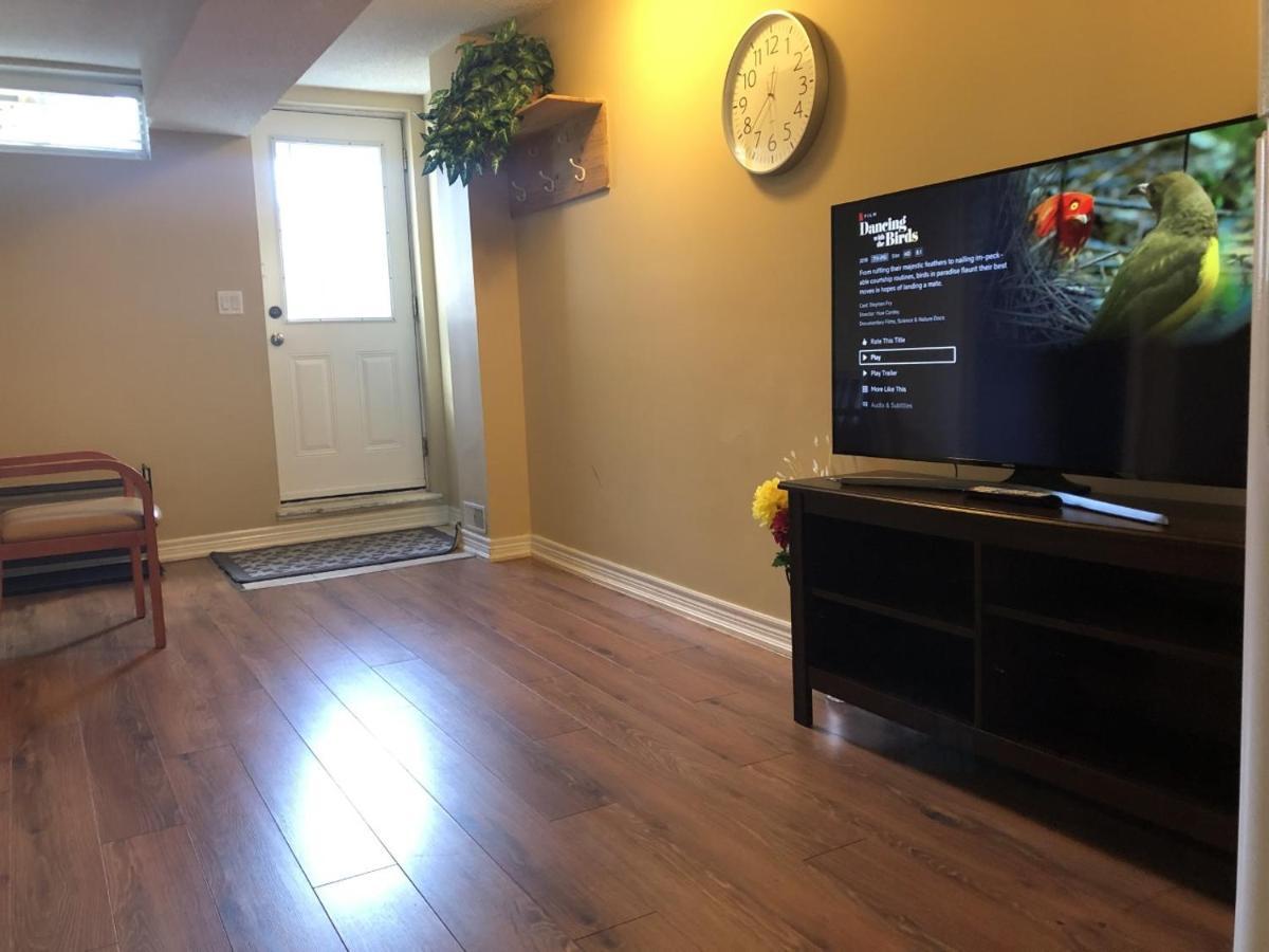 Spacious 2 Bedroom guest suite Toronto Extérieur photo