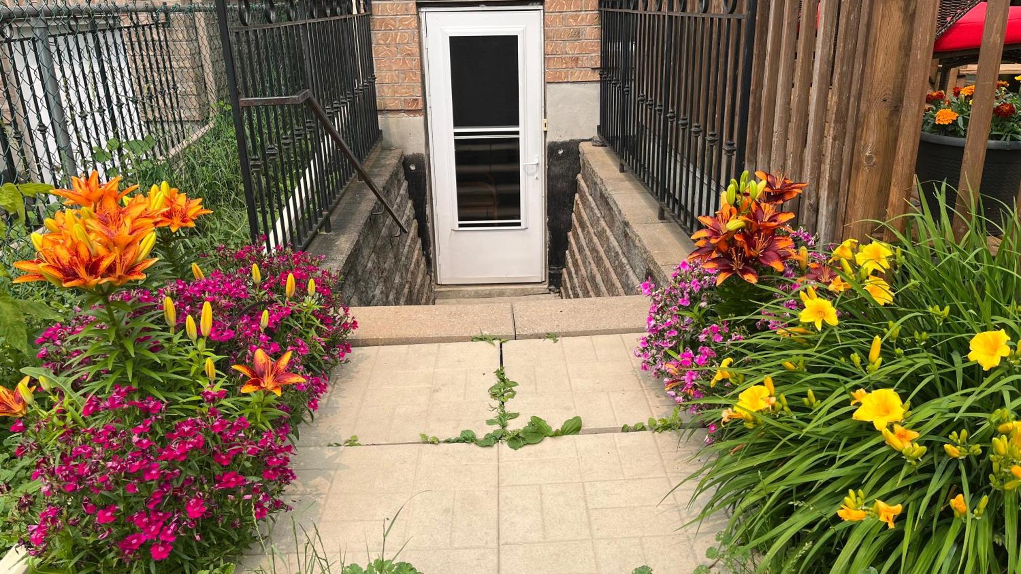 Spacious 2 Bedroom guest suite Toronto Extérieur photo